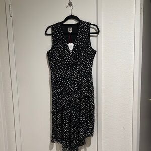 Anne Klein Black and White Sleeveless V-Neck Midi Dress size 8